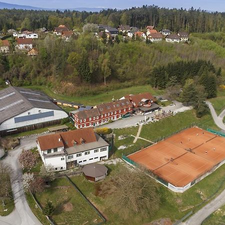 Hotel & Tennis Riederhof Mantscha Ngoại thất bức ảnh