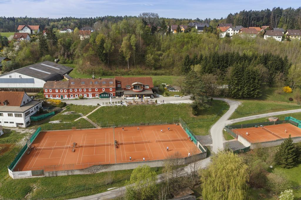 Hotel & Tennis Riederhof Mantscha Ngoại thất bức ảnh