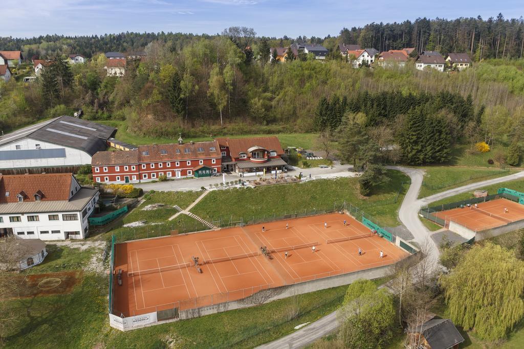 Hotel & Tennis Riederhof Mantscha Ngoại thất bức ảnh